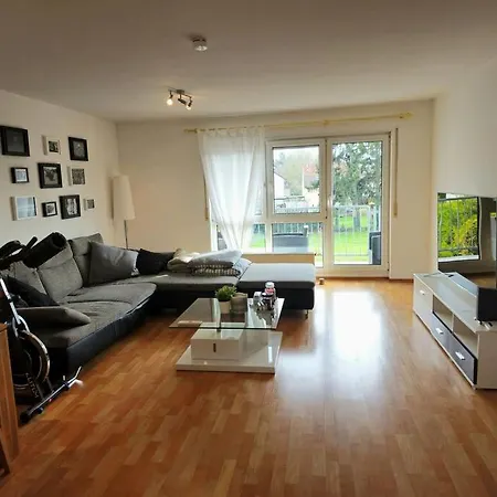 Ruhige In Guter Gegend *