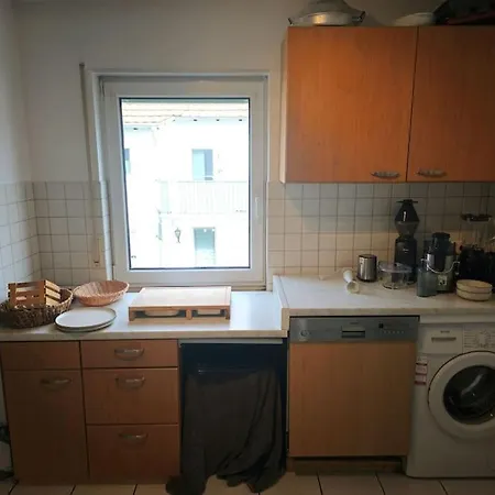 Ruhige In Guter Gegend Apartment